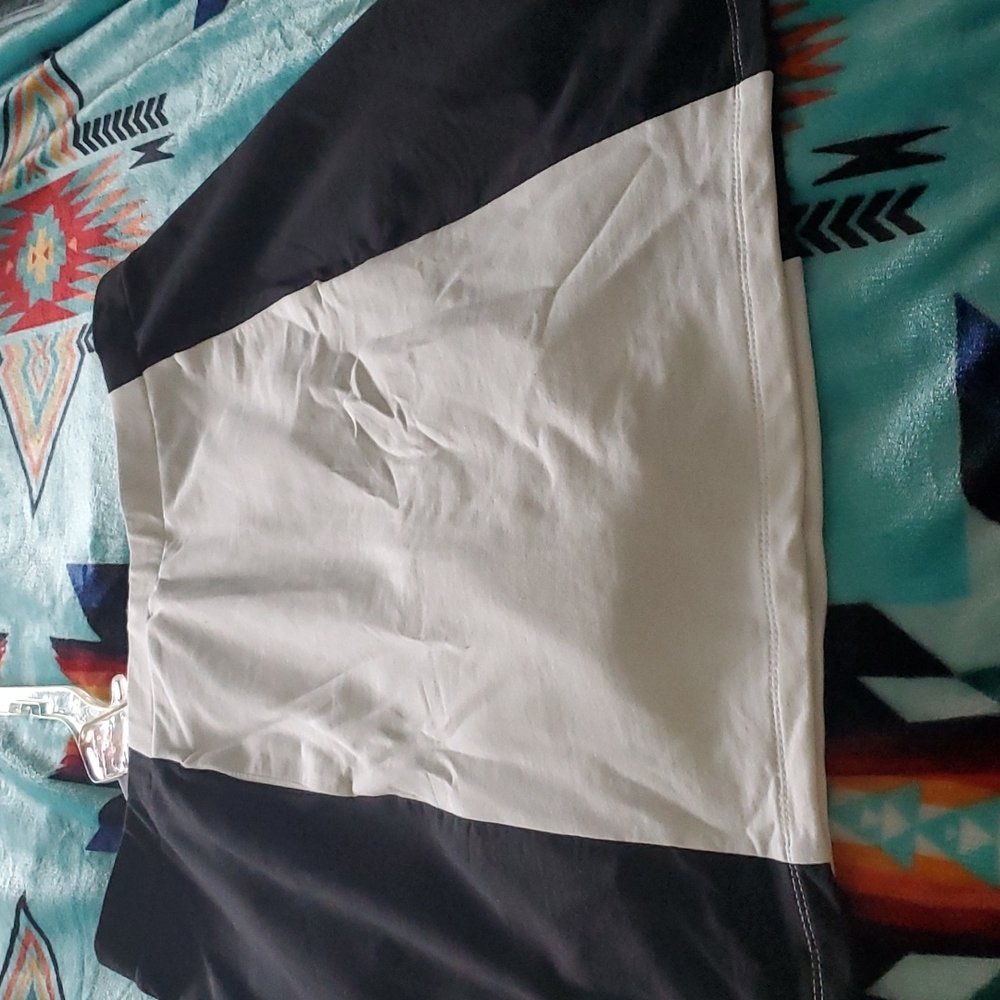 Skort - Picture 2 of 3